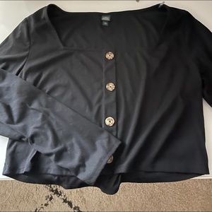 Cropped black long sleeve with buttons